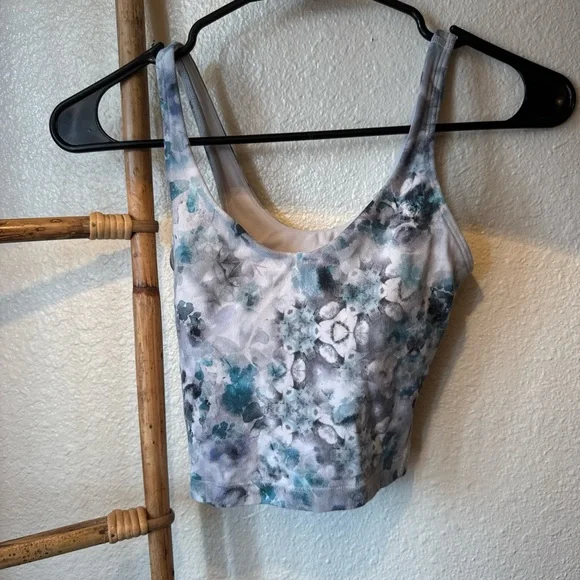 lululemon athletica Blue and Gray Patterned Top - Picture 1 of 2